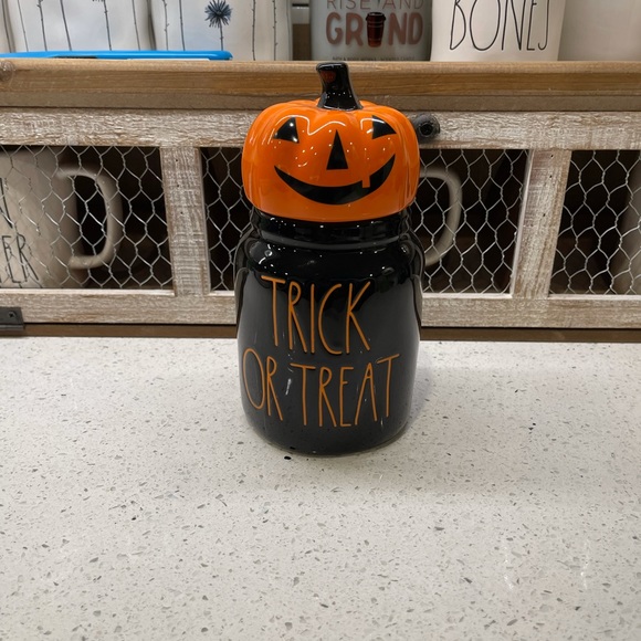🧡 FINAL PRICE 🧡Rae Dunn Trick or Treat Pumpkin Head baby Cani